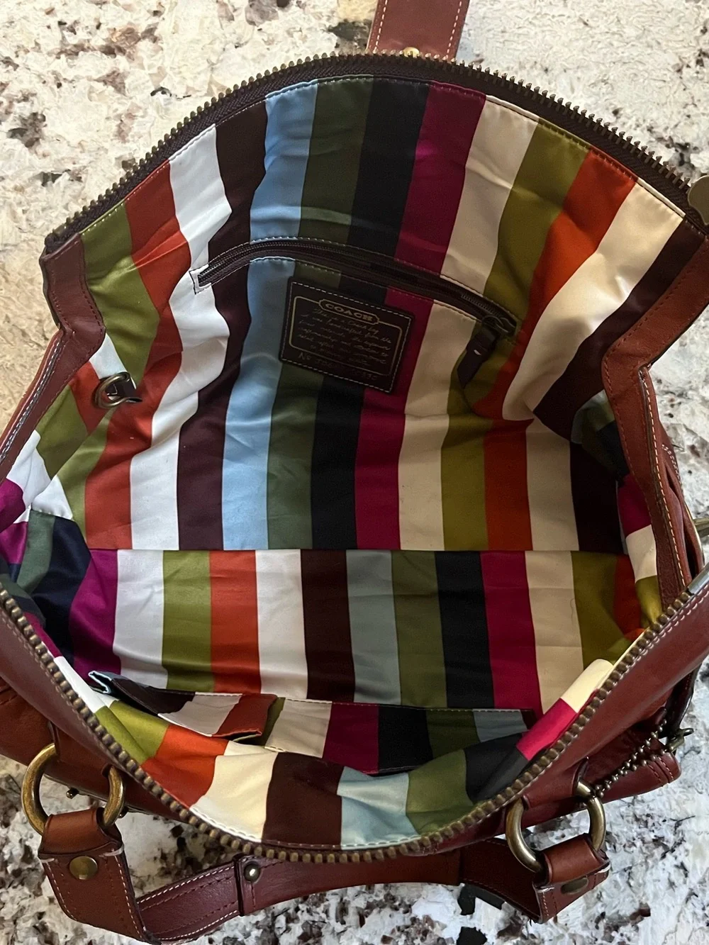 Coach Legacy Mandy satchel leather with brass hardware. Pre-Owned condition-Good - Picture 4 of 16
